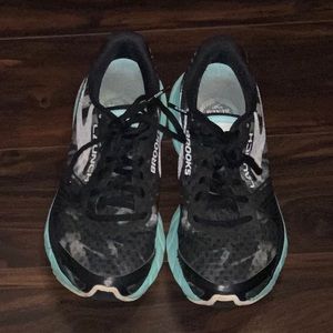 Brooks Launch 3 size 7.5